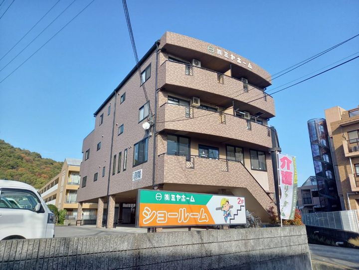 エルヴィエント花北 4階建