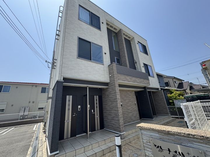 アーバン・ヒルズ 3階建