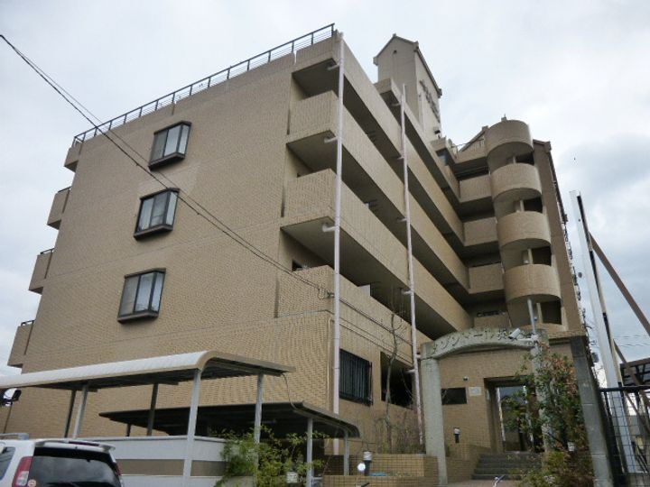 メゾンドール姫路英賀保 6階建