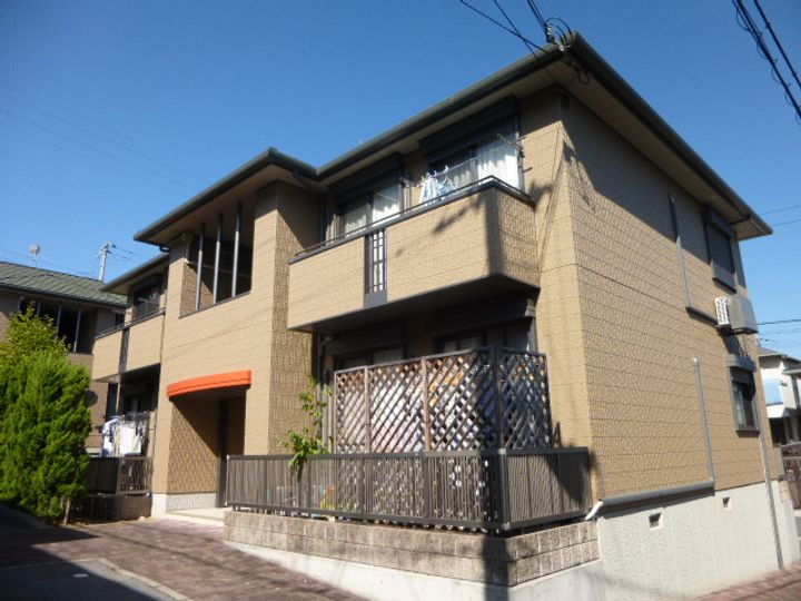 シャーメゾン　さくら坂 2階建
