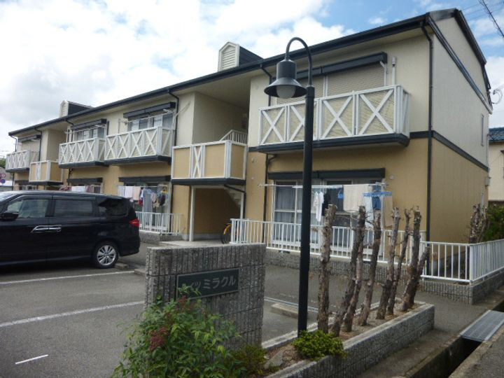 ハイツミラクル 2階建