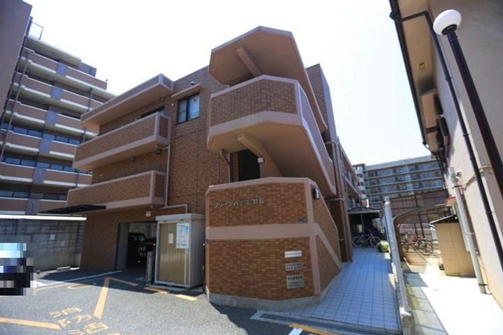 大阪府泉大津市助松町３丁目 3階建 築27年9ヶ月