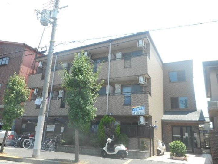 大阪府和泉市池上町１丁目 3階建 築24年9ヶ月