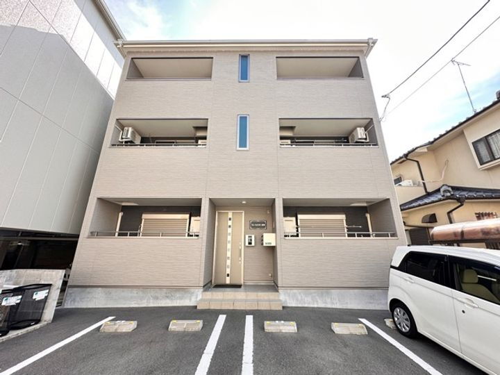 大阪府堺市西区北条町２丁 3階建 築5年4ヶ月