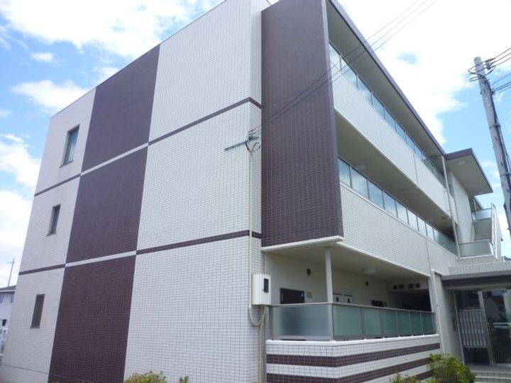 大阪府泉大津市森町２丁目 築16年4ヶ月 3階建