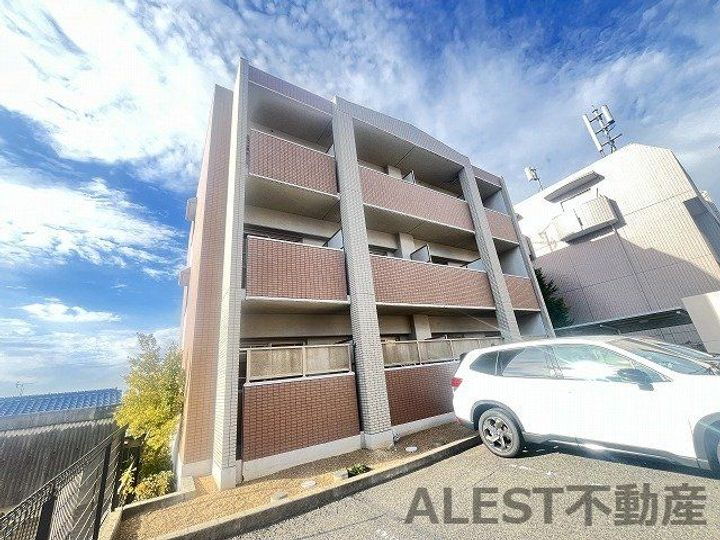 大阪府和泉市伯太町４丁目 3階建 築21年10ヶ月