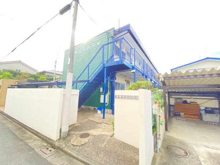 大阪府堺市西区浜寺諏訪森町東３丁 2階建