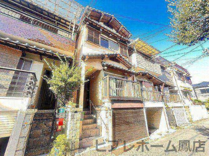 大阪府高石市千代田６丁目 築47年2ヶ月 2階建