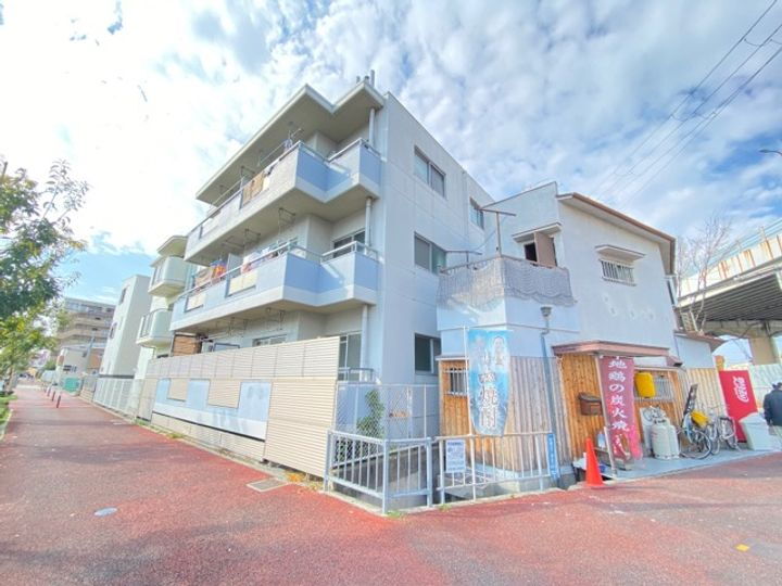 大阪府高石市綾園５丁目 築39年1ヶ月 3階建