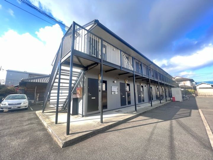 大阪府泉大津市助松町２丁目 築23年5ヶ月 2階建