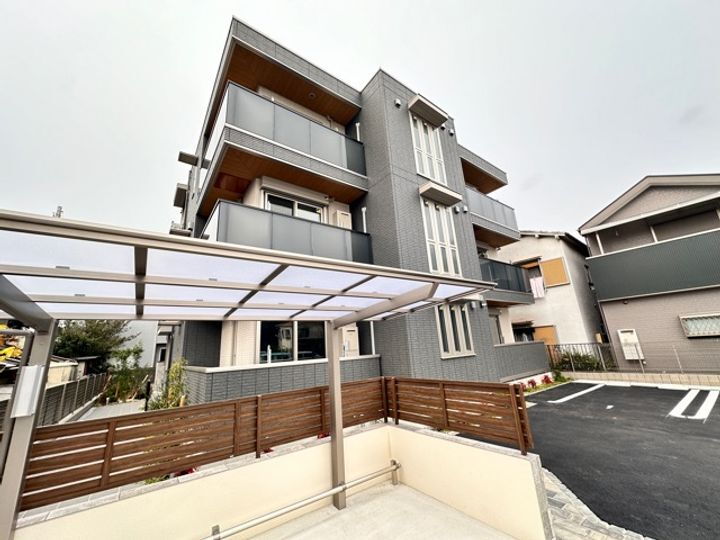 大阪府堺市西区鳳中町９丁 3階建 築2年