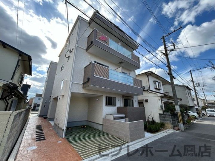大阪府堺市西区浜寺石津町東５丁 築1年1ヶ月 3階建
