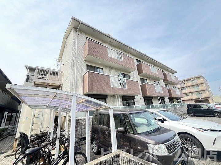 大阪府高石市西取石８丁目 3階建