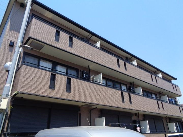 大阪府堺市中区深井水池町 3階建 築21年6ヶ月