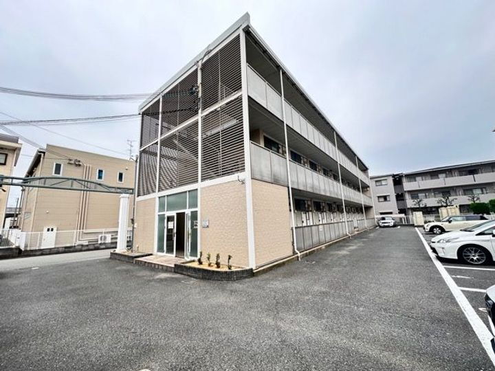 大阪府堺市西区鳳中町１０丁 築26年9ヶ月 3階建