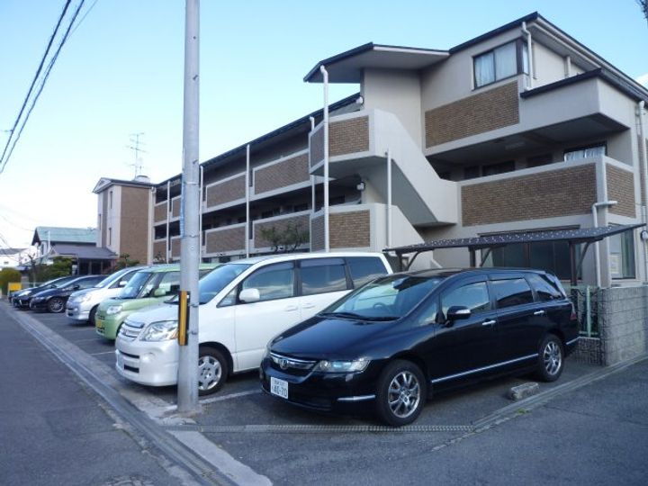 大阪府高石市東羽衣２丁目 3階建 築36年3ヶ月