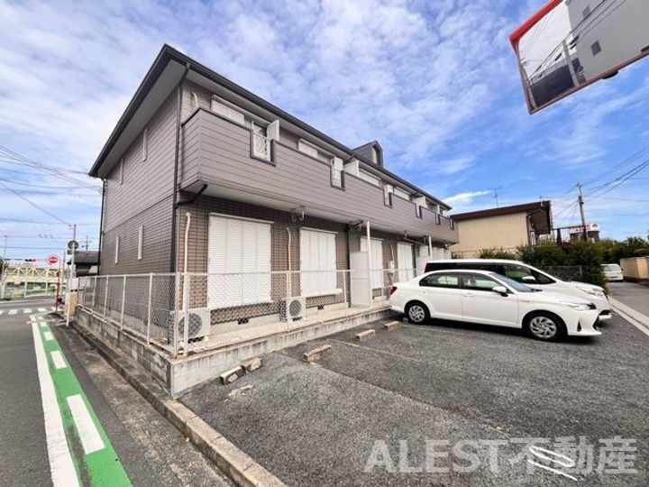 大阪府堺市西区鳳北町８丁 築32年10ヶ月 2階建