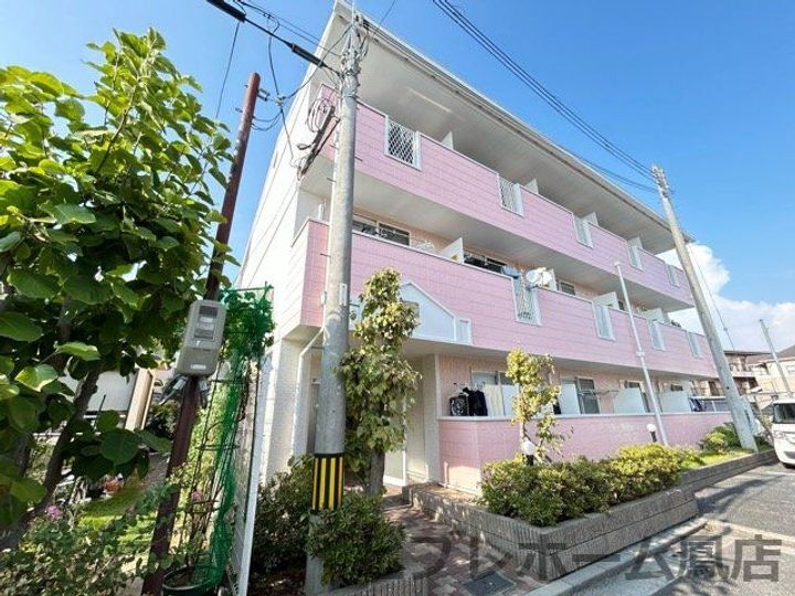 大阪府堺市中区深井中町 3階建 築24年8ヶ月