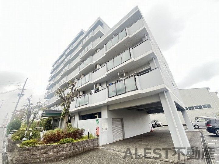 大阪府泉大津市清水町 築36年 7階建