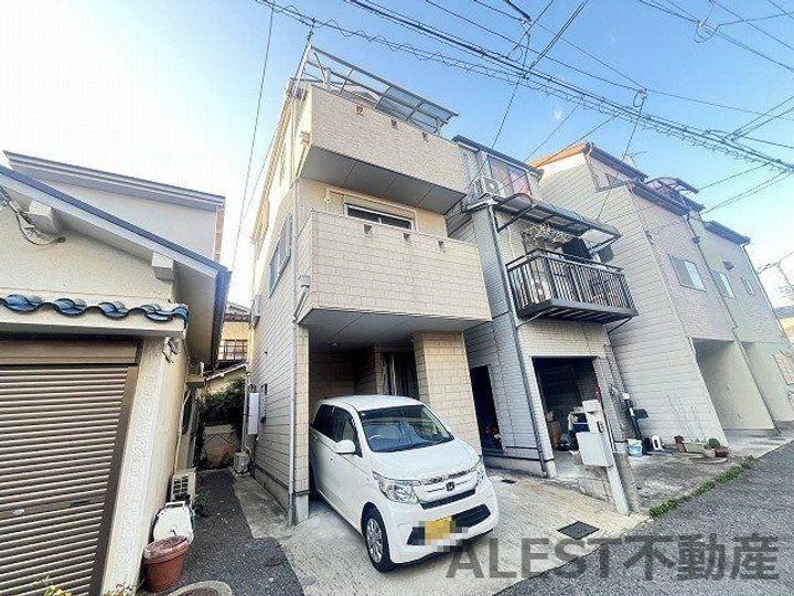 大阪府堺市西区浜寺石津町中３丁 築19年3ヶ月 3階建