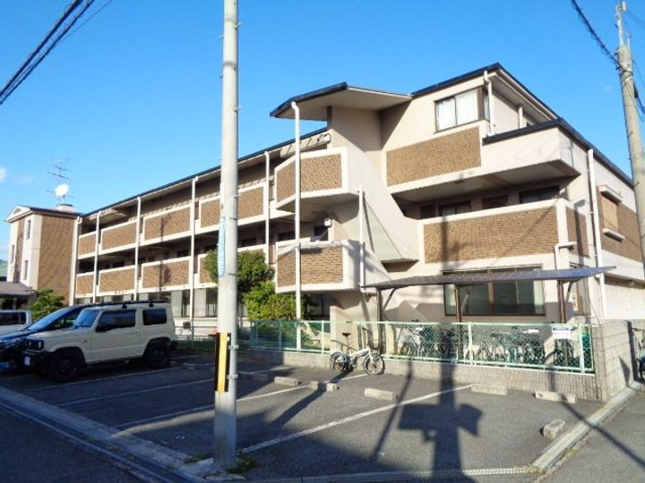 大阪府高石市東羽衣２丁目 築36年3ヶ月 3階建