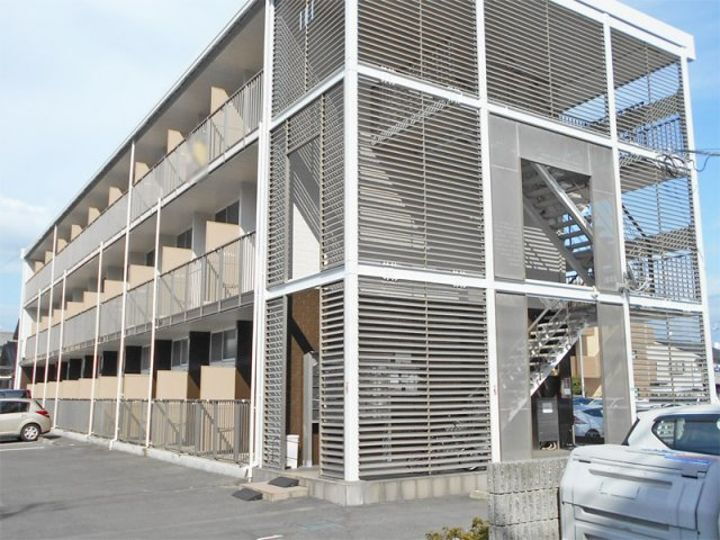 香川県高松市栗林町３丁目 賃貸マンション