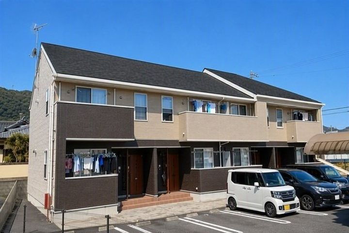 香川県三豊市豊中町下高野 賃貸アパート