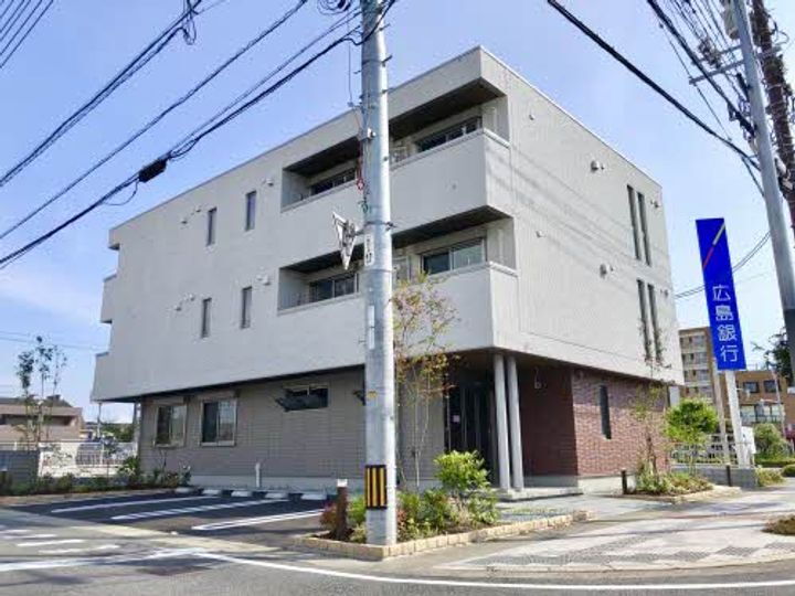 岡山県倉敷市新倉敷駅前３丁目 3階建 築2年1ヶ月