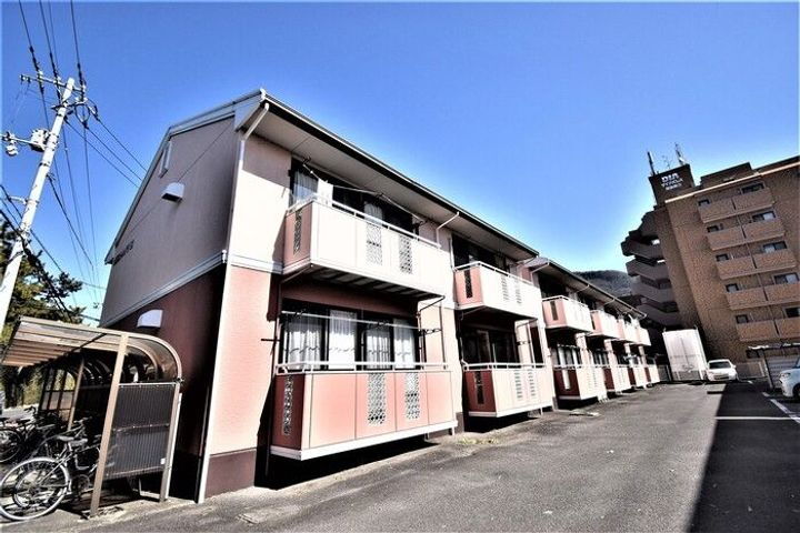 ウエストハイツ屋島　Ｂ棟 2階建