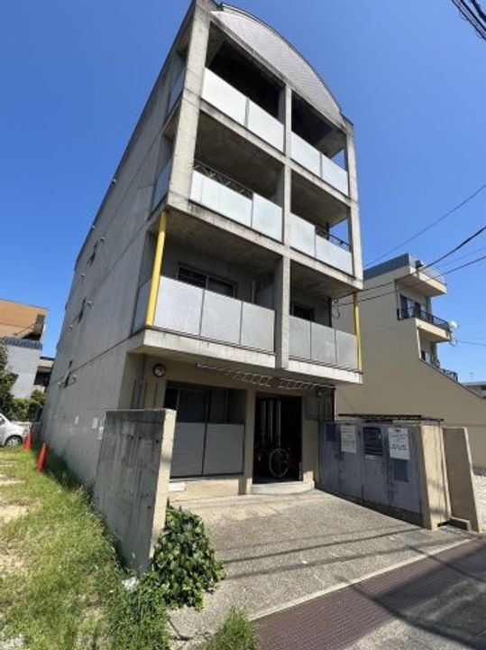 アーバン松島 4階建