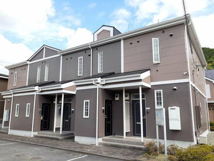 岡山県井原市下出部町 賃貸アパート