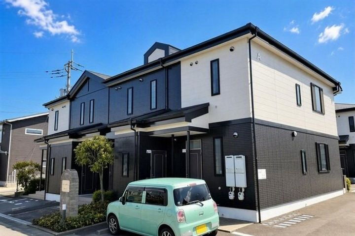 香川県丸亀市三条町 賃貸アパート