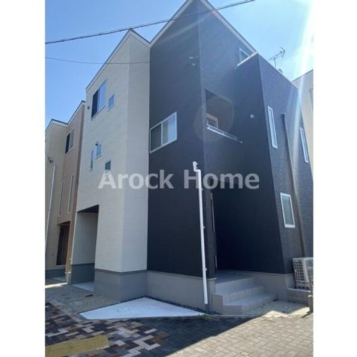 愛知県名古屋市北区芳野３丁目 賃貸一戸建て