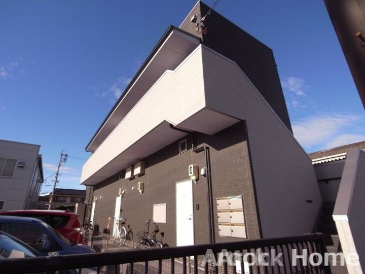 愛知県名古屋市中川区小本本町３丁目 賃貸アパート