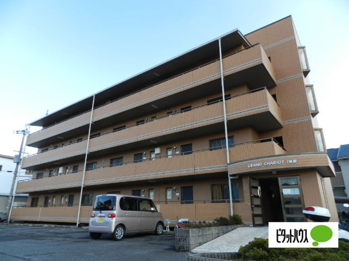 滋賀県近江八幡市堀上町 4階建 築29年2ヶ月