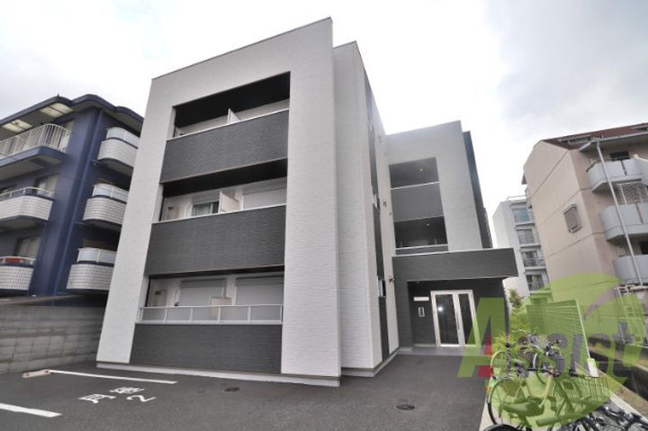 ワコーレヴィータ東園田 3階建