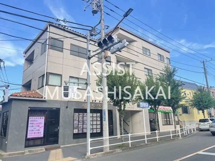 東京都三鷹市井口１丁目 4階建