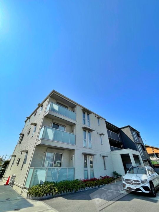 ヴィラ・スクエア 3階建