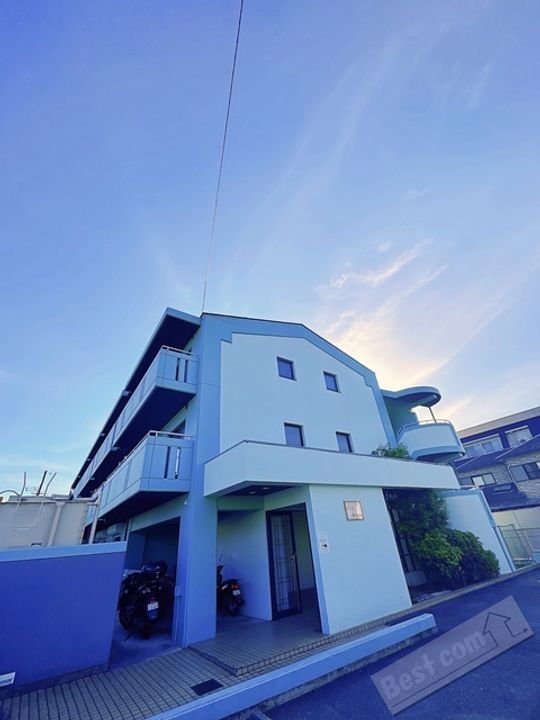 ドエル岸和田 3階建