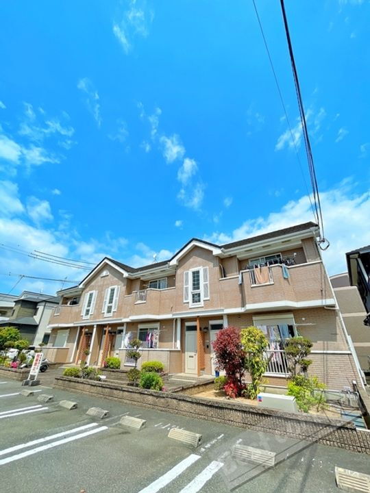 ラフレシール２番館 2階建