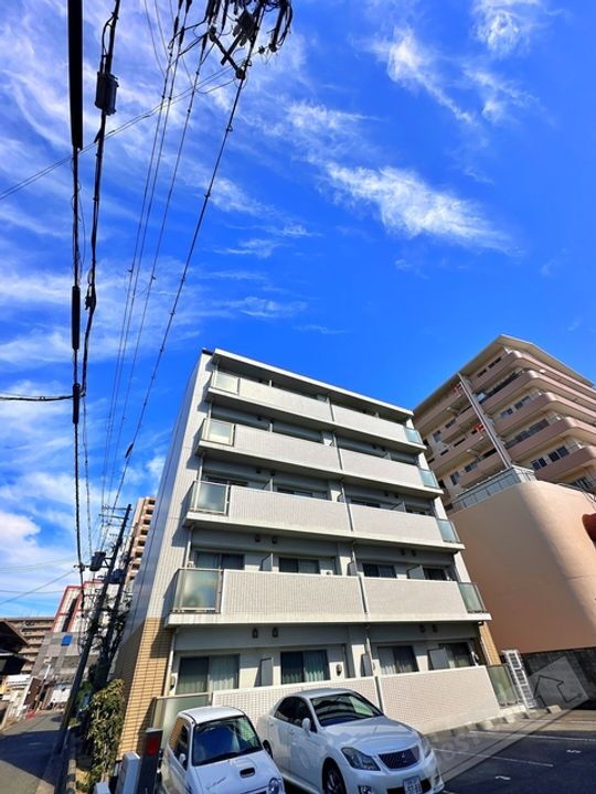 エスタシオン高石 5階建