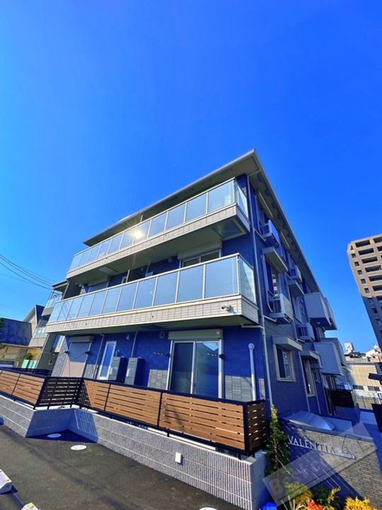ＶＡＬＥＮＴＩＡ 3階建