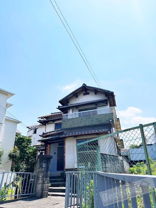 岸和田市下松町５丁目一戸建 2階建