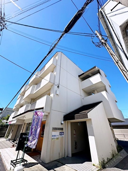 セントヒル 4階建