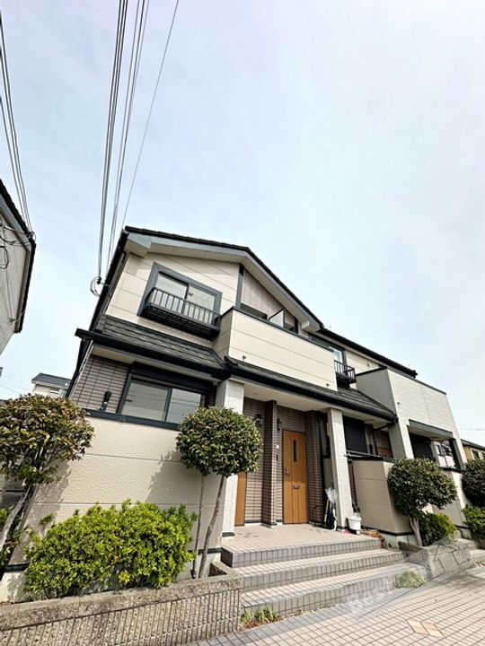 ヴィラ　フルールⅡ 2階建