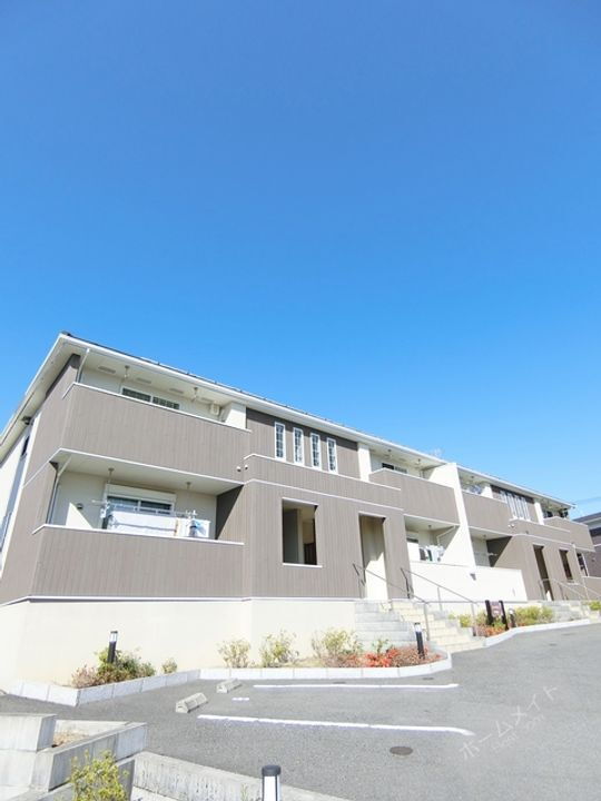 ノイハウスＺ 2階建