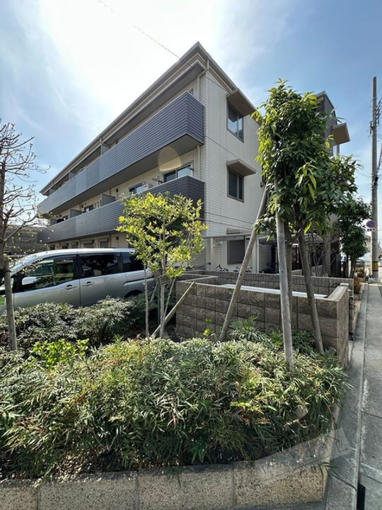 シャーメゾン三宝