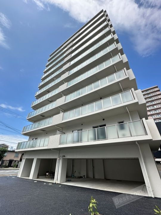 プレステージ１２番館 11階建
