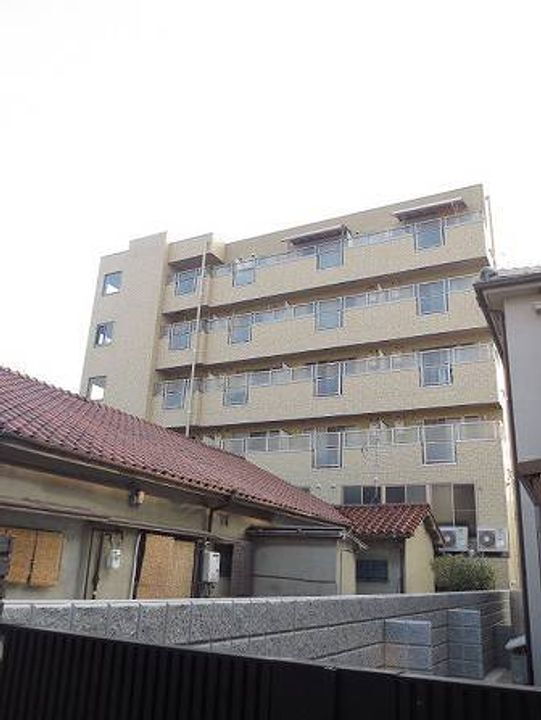 Ｐｒｉｍｏ鳳 6階建