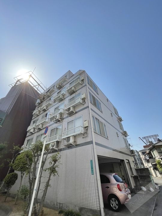 Ｂフラット三国ヶ丘 5階建